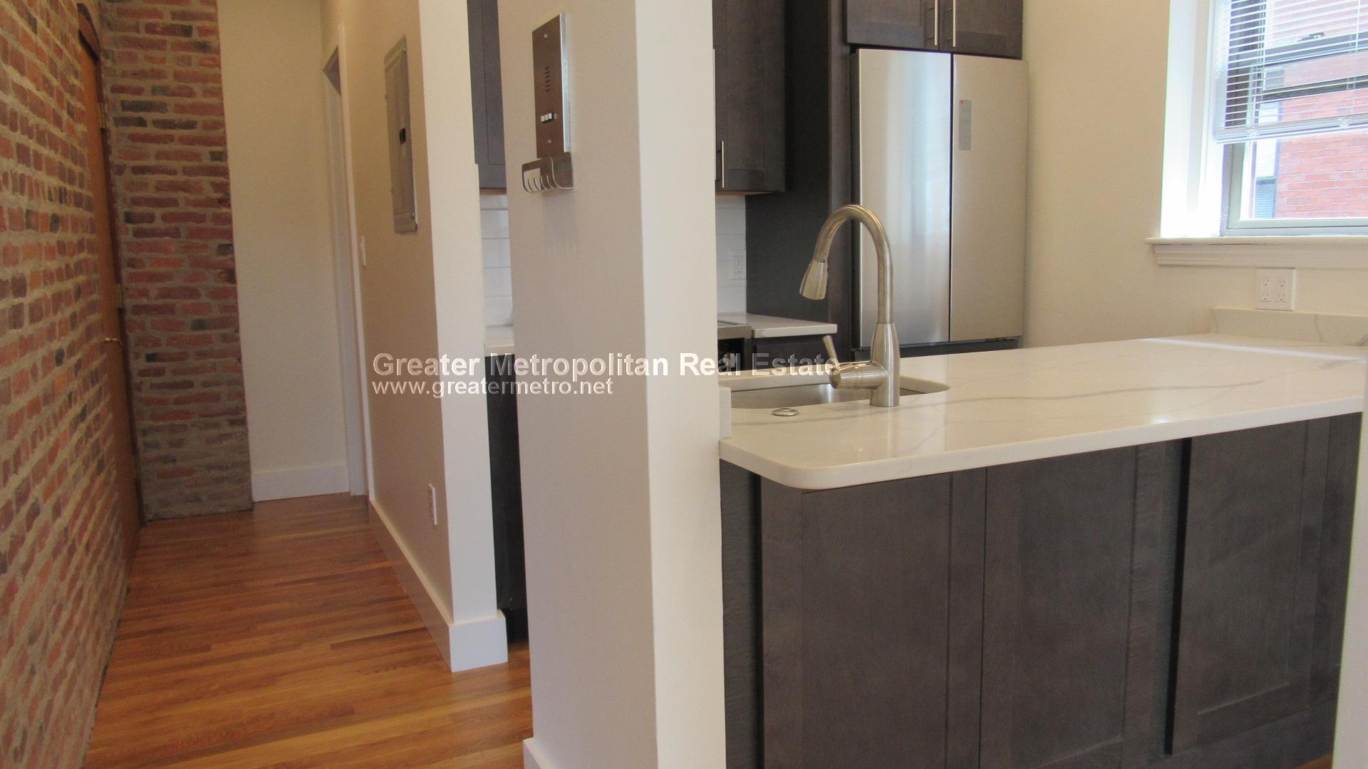 351 North St, North End