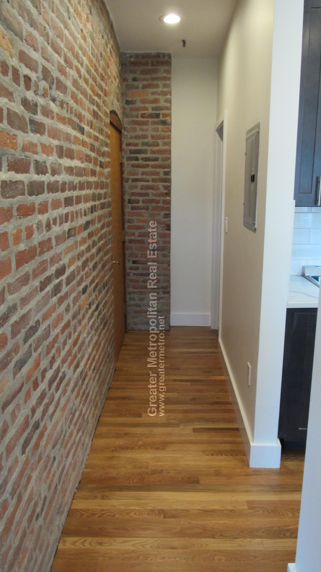 351 North St, North End