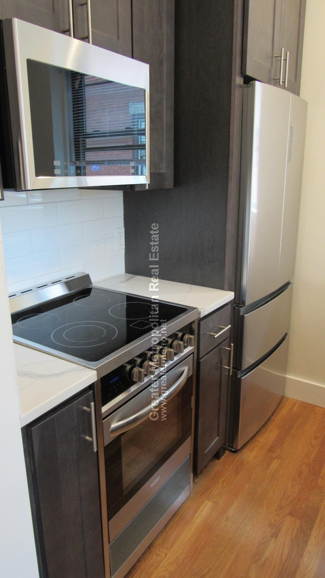 351 North St, North End