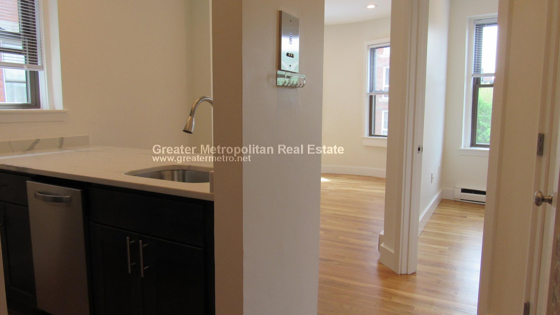 351 North St, North End