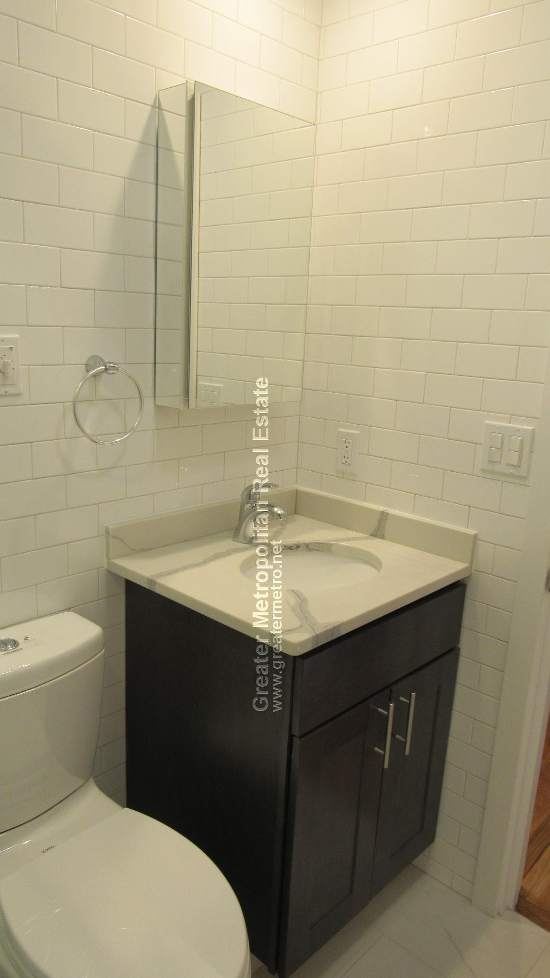 351 North St, North End