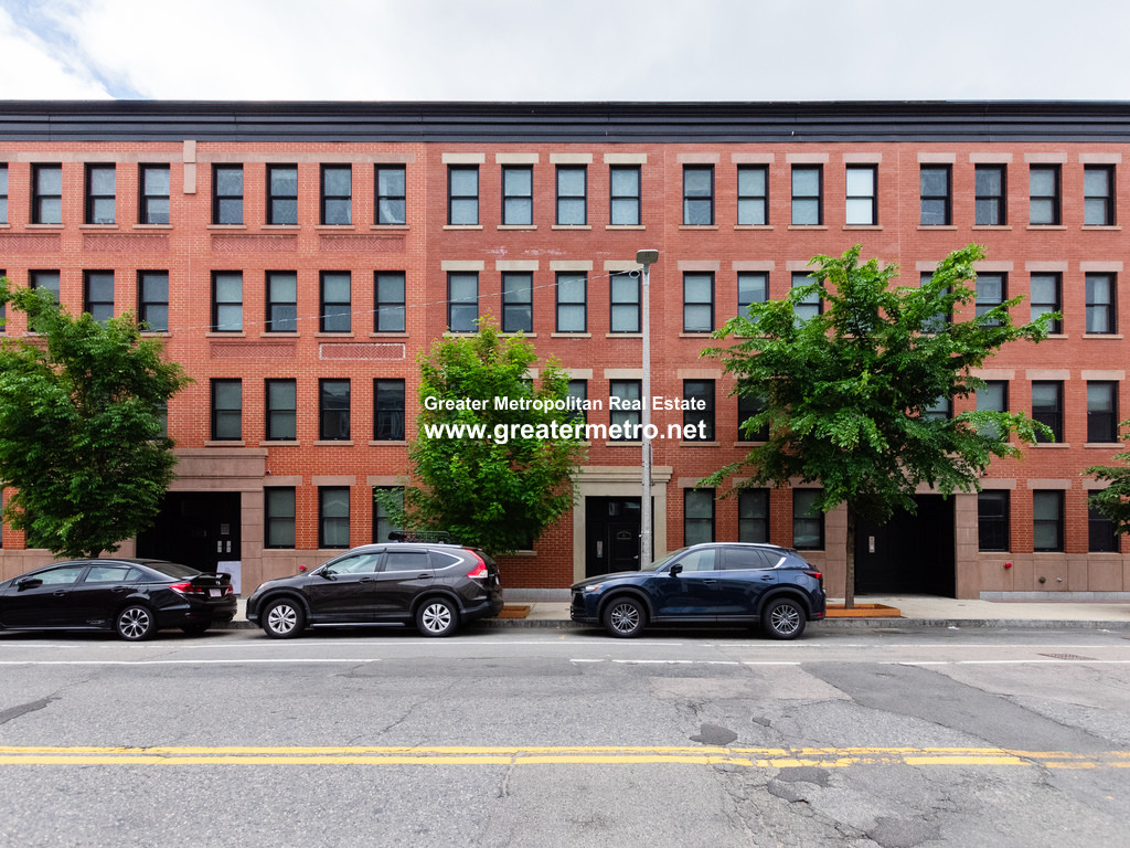 41 Chelsea St, East Boston