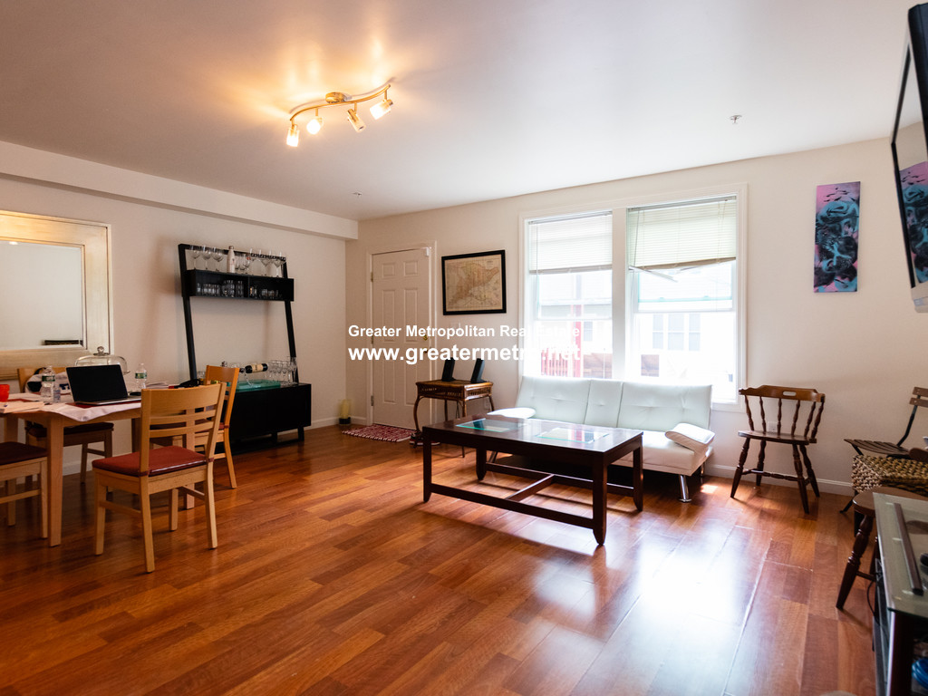 41 Chelsea St, East Boston