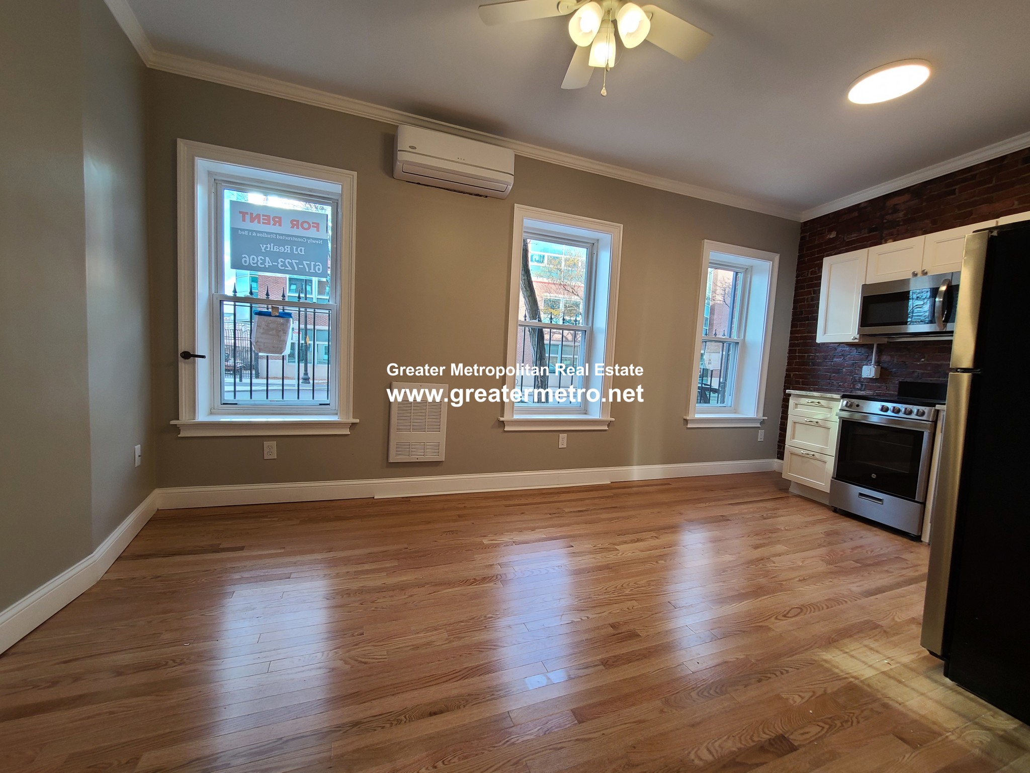 470 Commercial St, North End