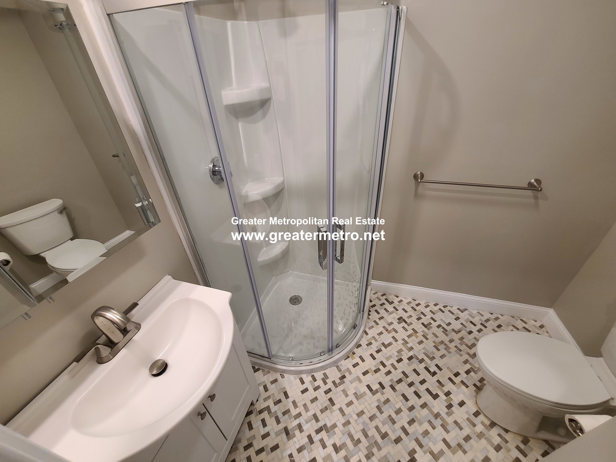 470 Commercial St, North End