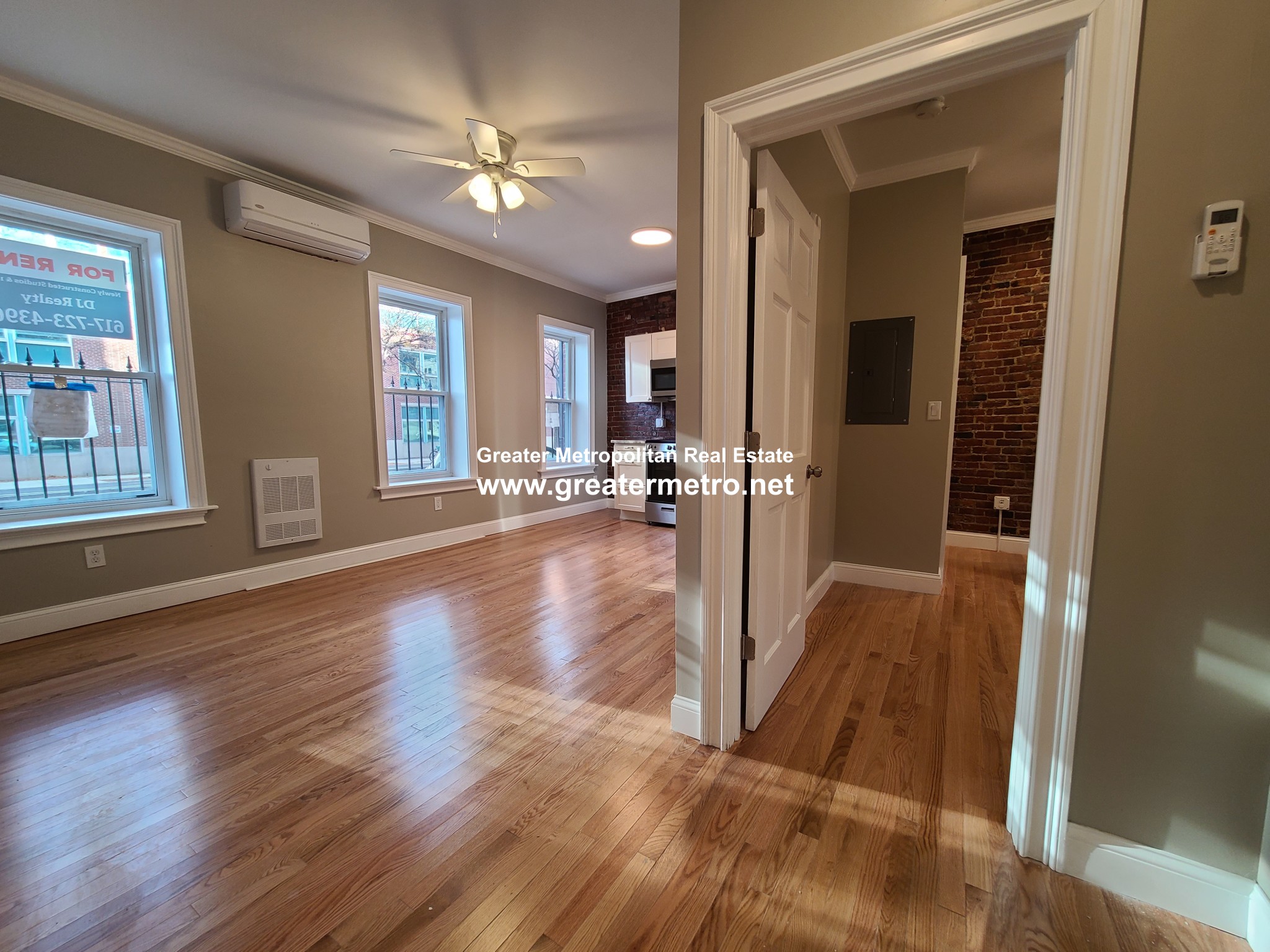 470 Commercial St, North End