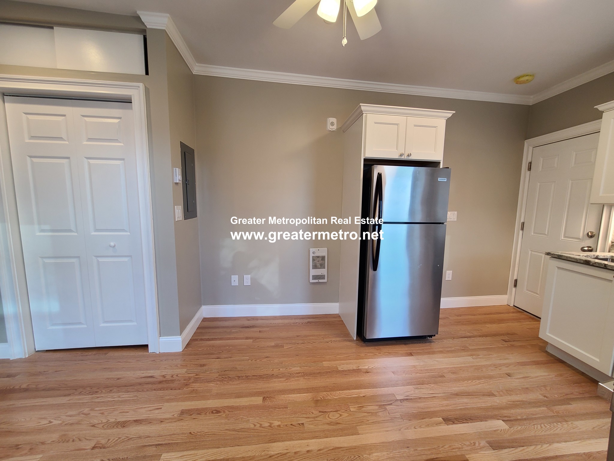 470 Commercial St, North End