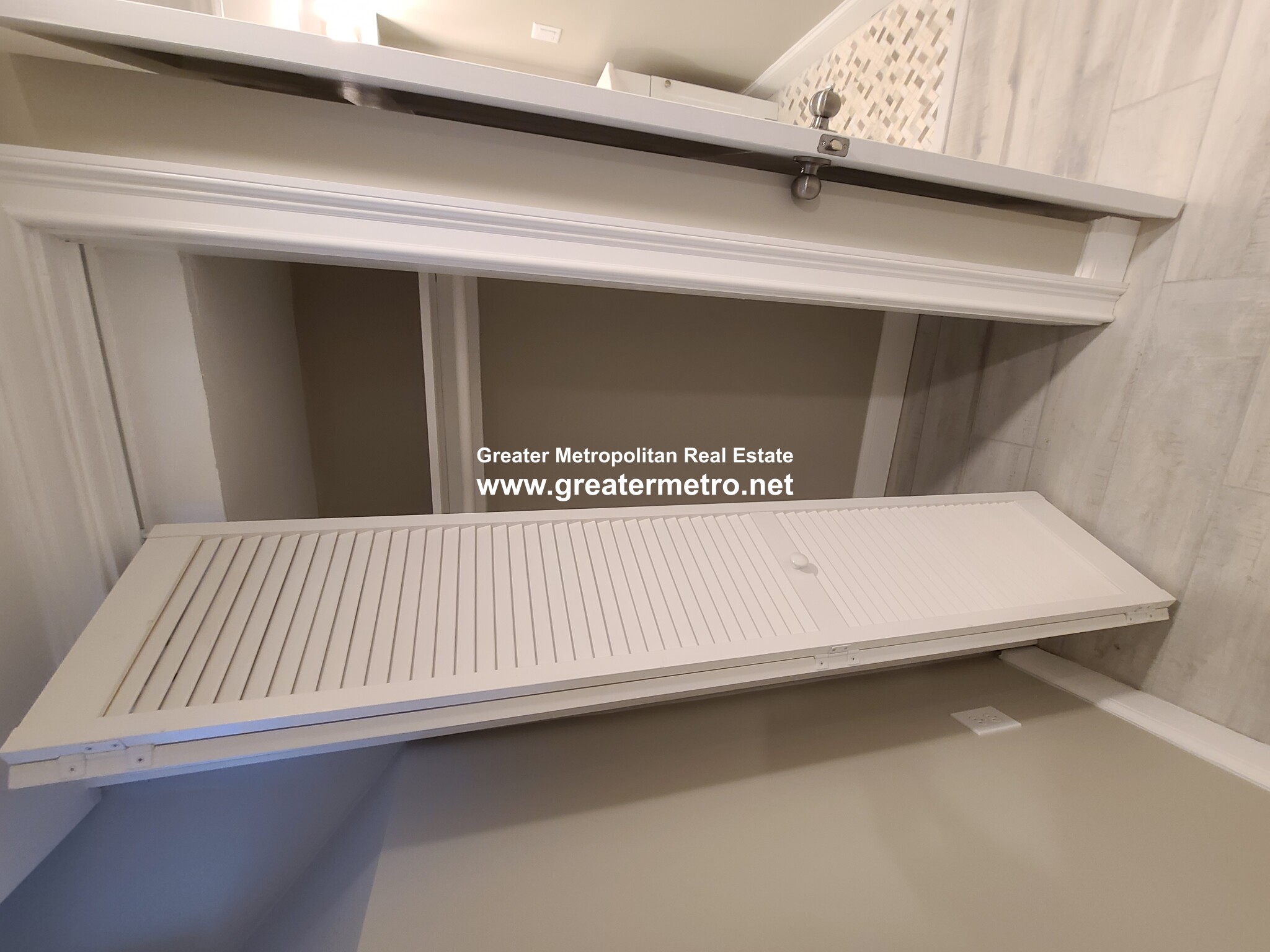 470 Commercial St, North End