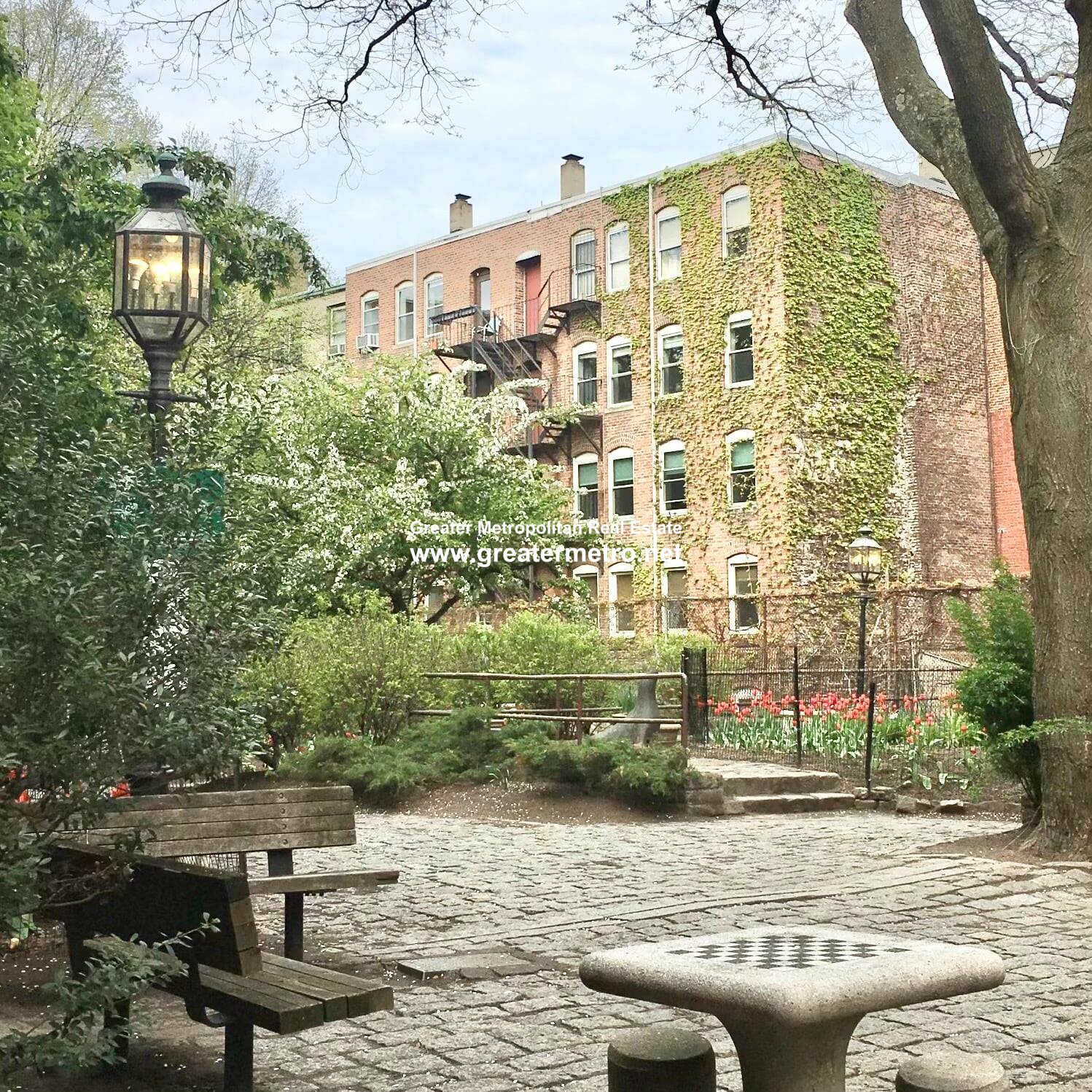 19 Greenough Ln, North End