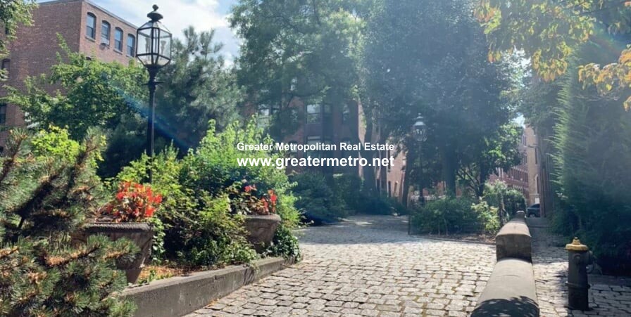 19 Greenough Ln, North End