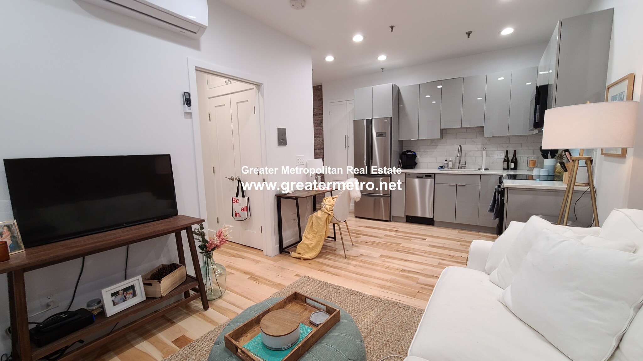 351 North St, North End