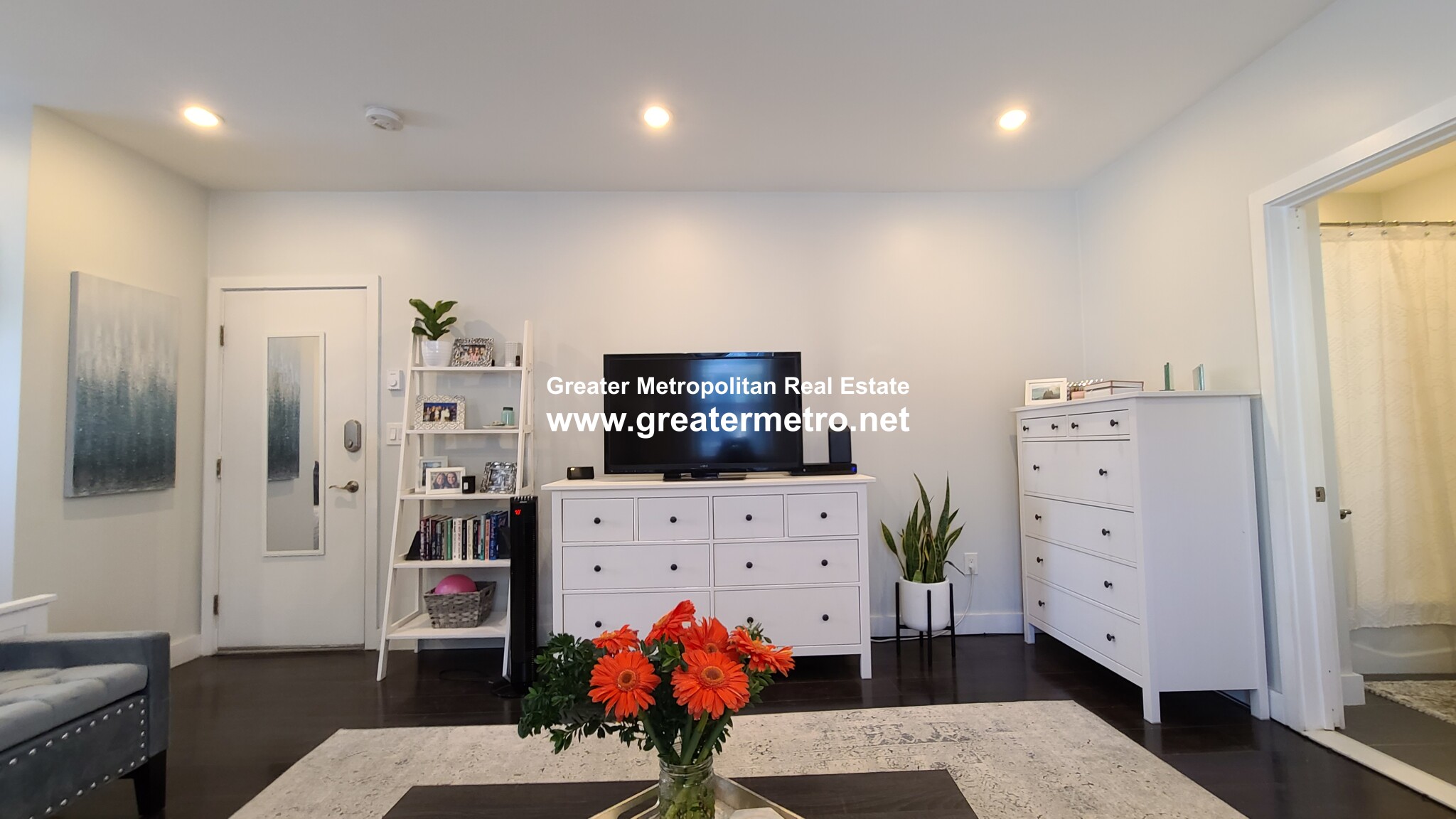 535 8th St, South Boston