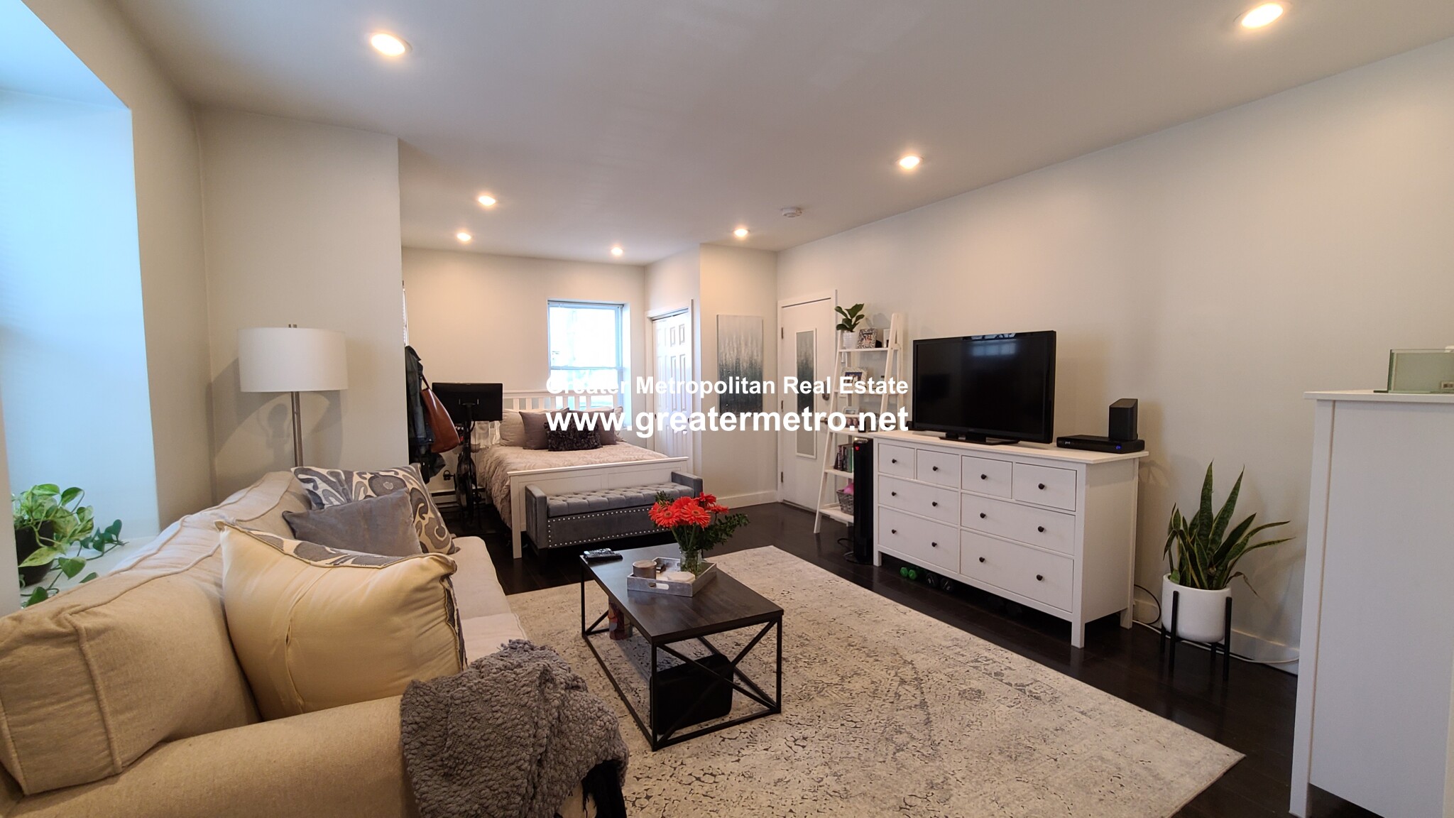 535 8th St, South Boston