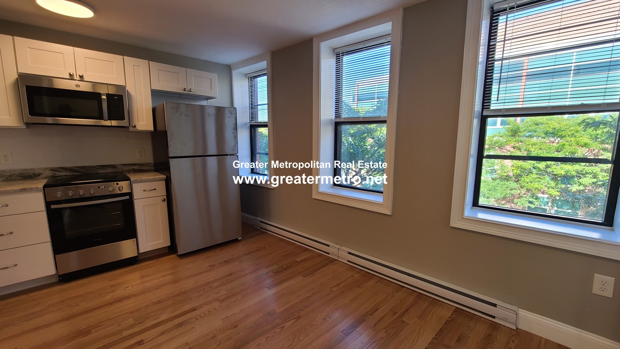 466 Commercial St, North End