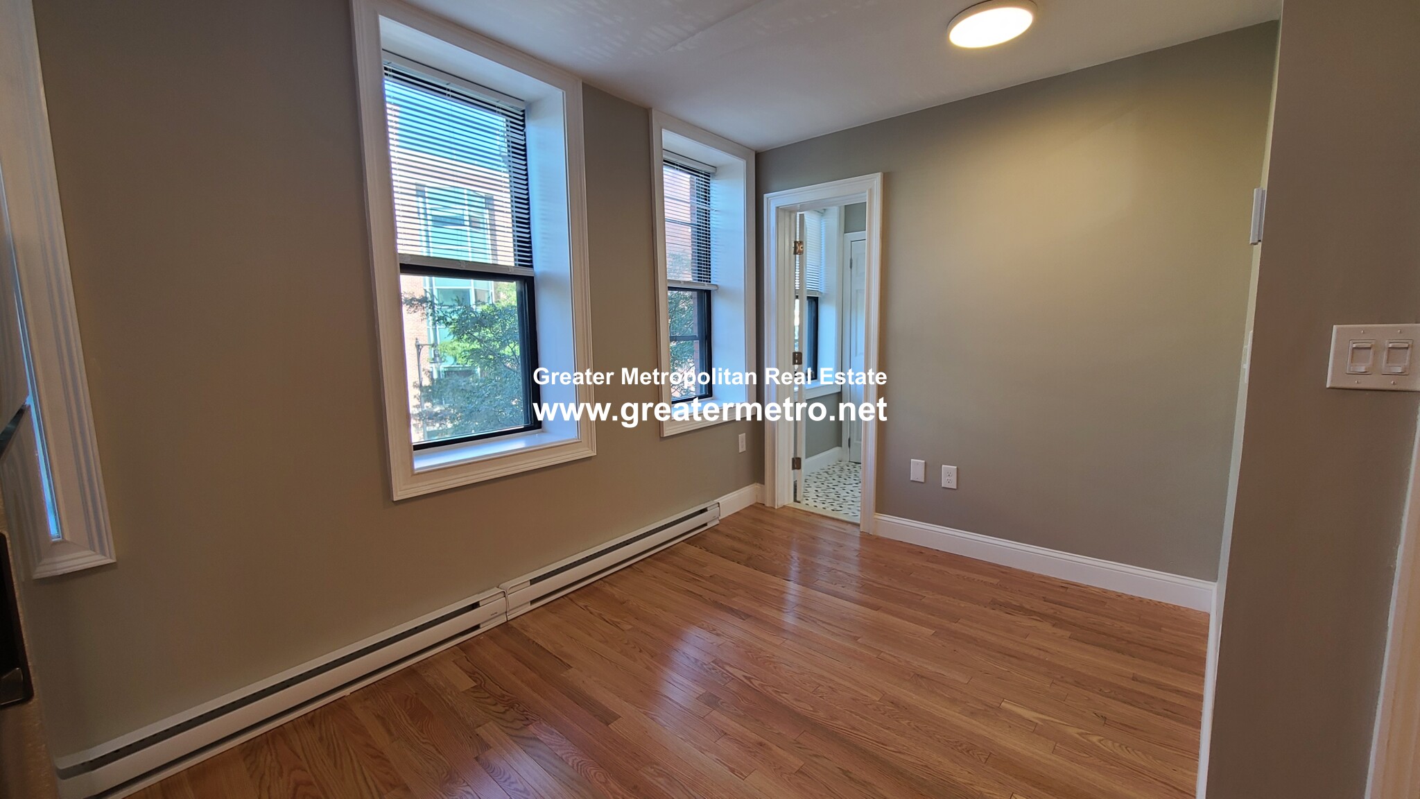 466 Commercial St, North End