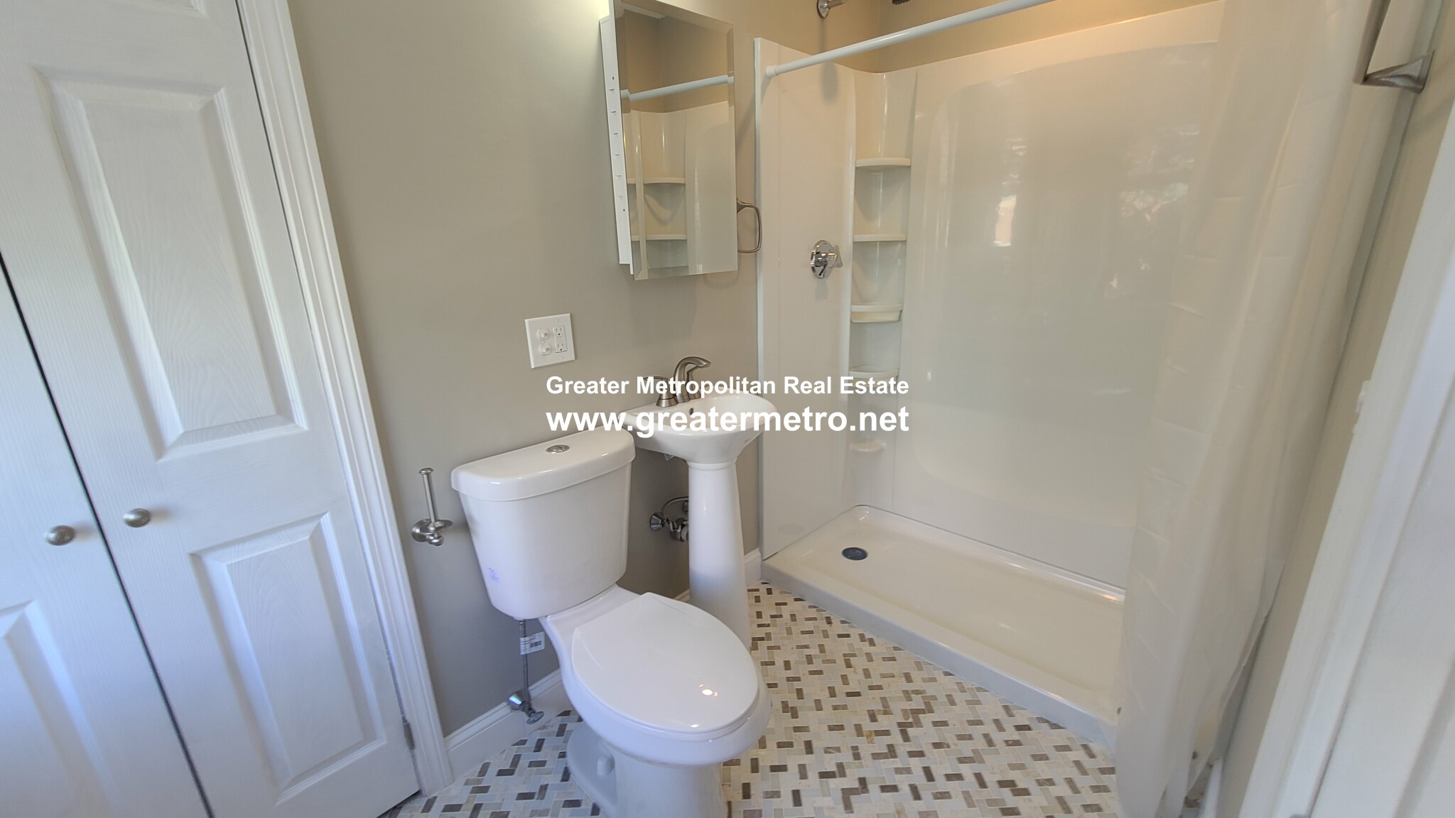 466 Commercial St, North End