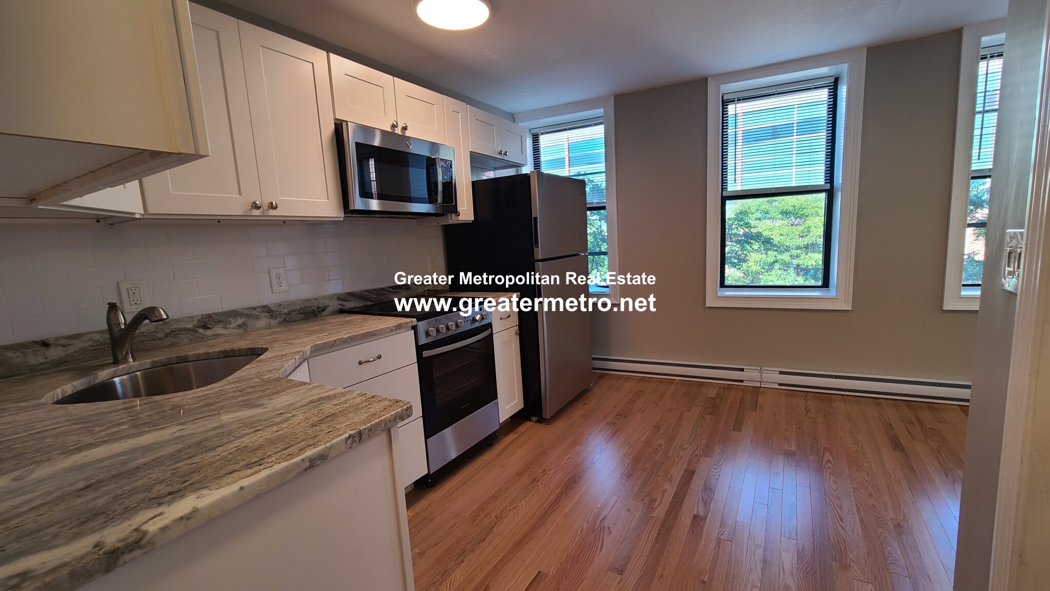 466 Commercial St, North End