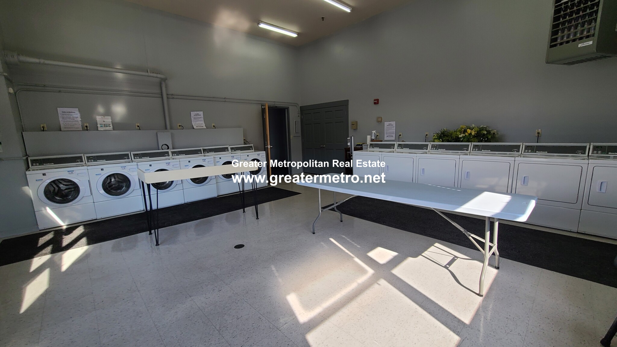 28 Atlantic Ave, Waterfront