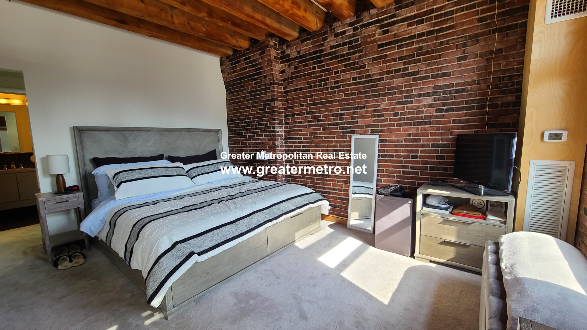 28 Atlantic Ave, Waterfront