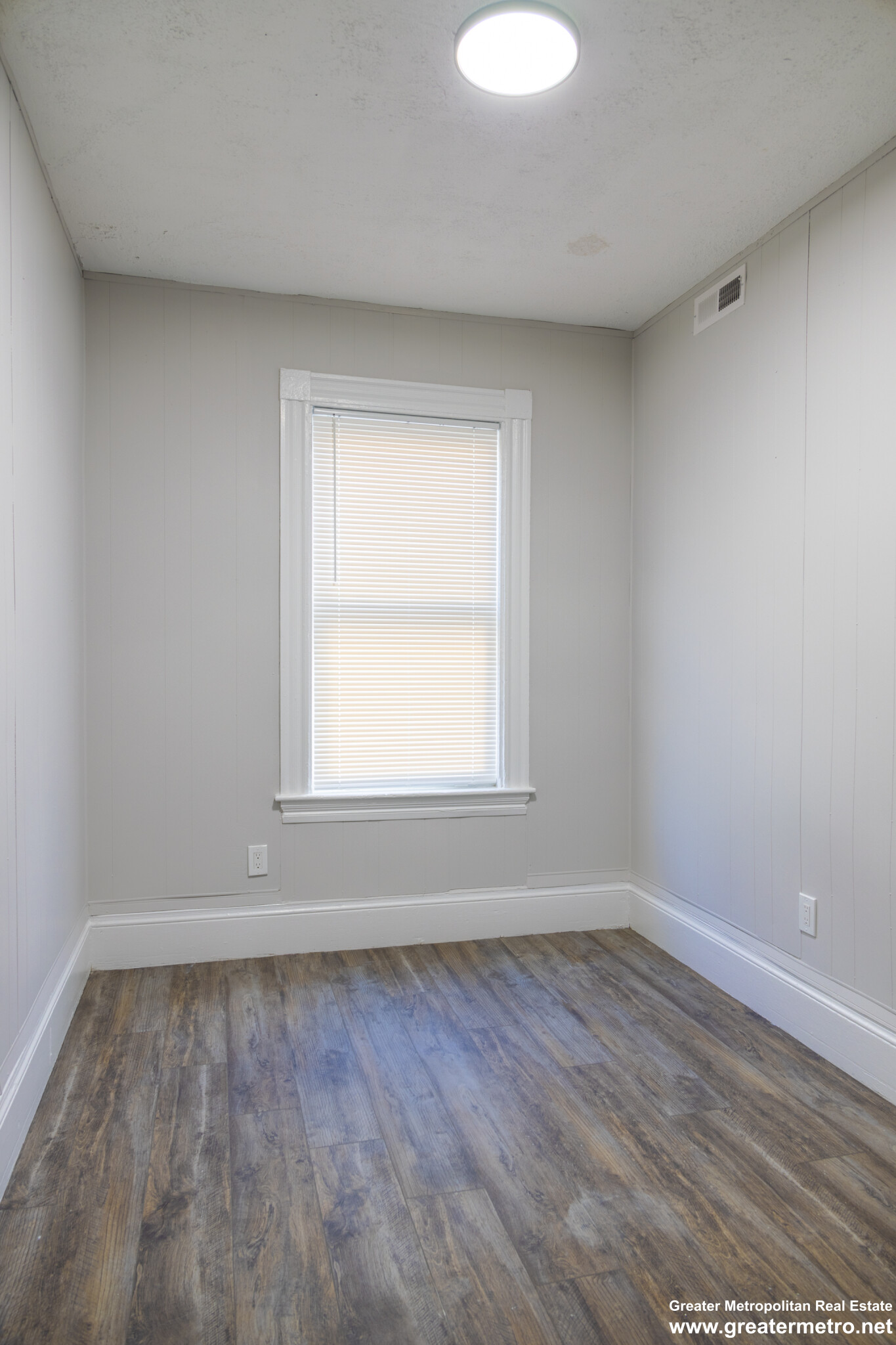 628 6th St, South Boston