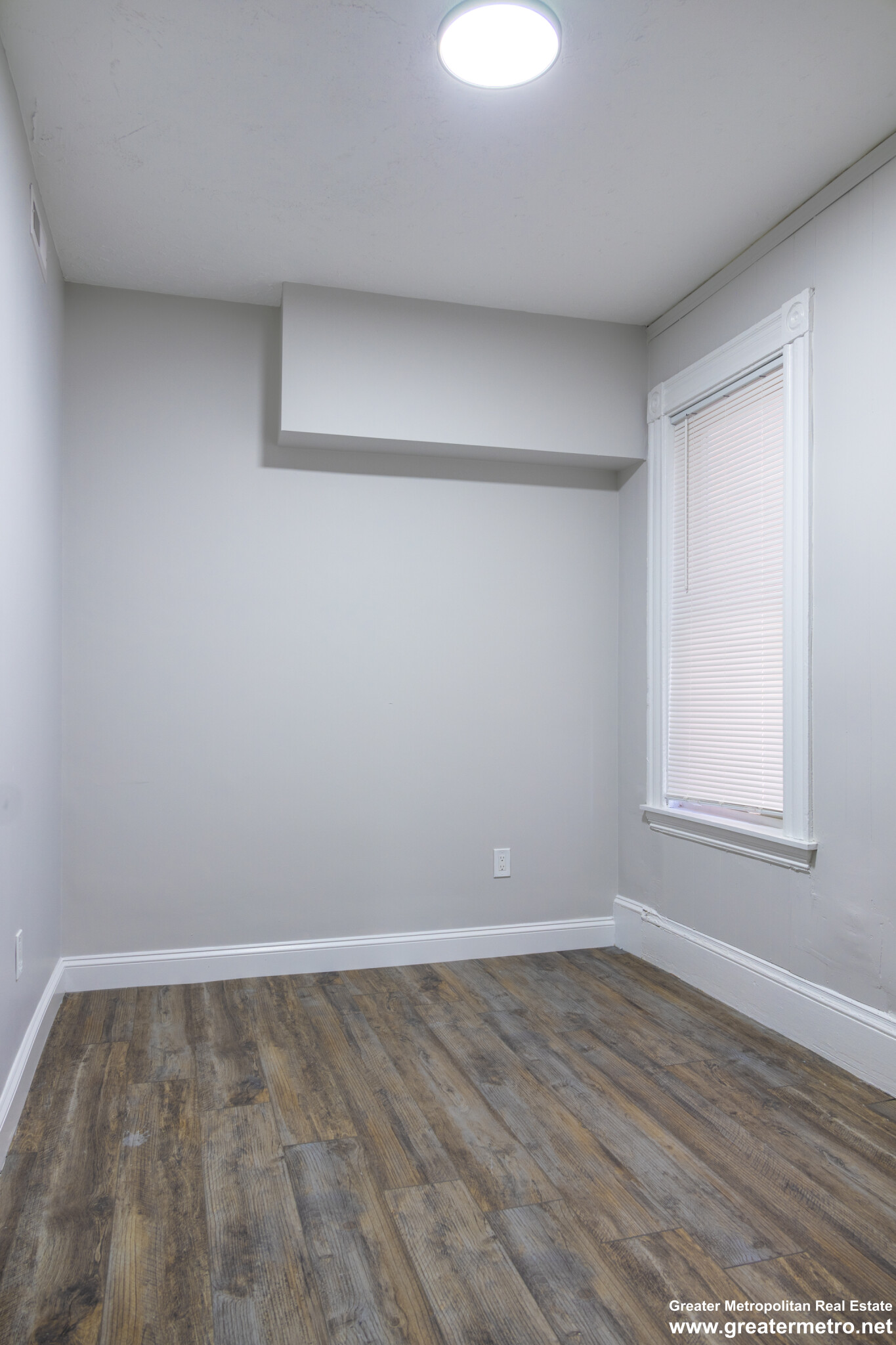 628 6th St, South Boston