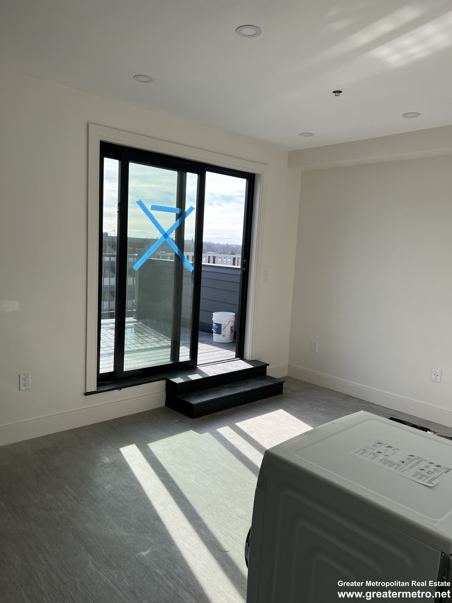 353 8th St, South Boston