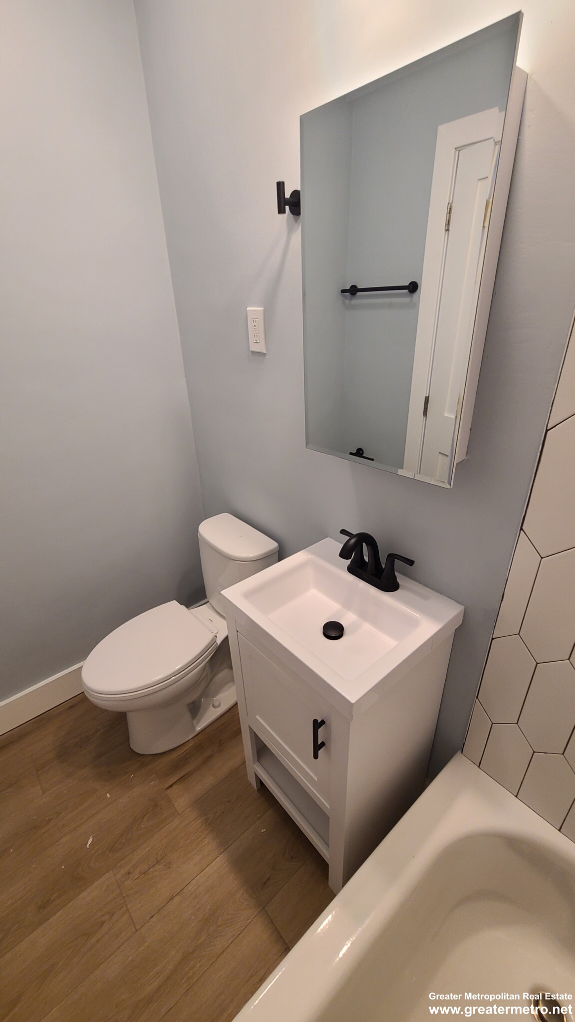 740 7th St, South Boston