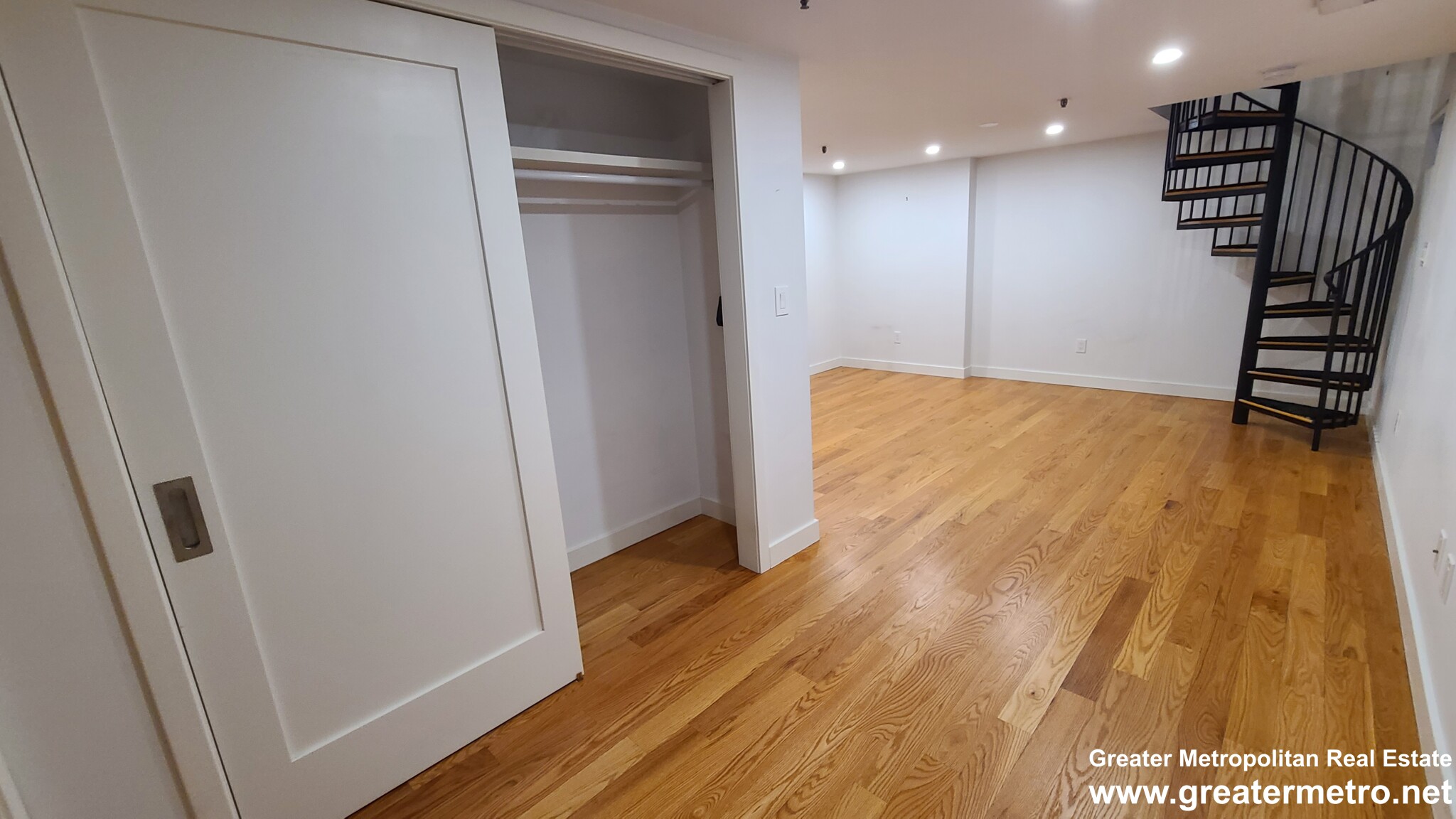 351 North St, North End