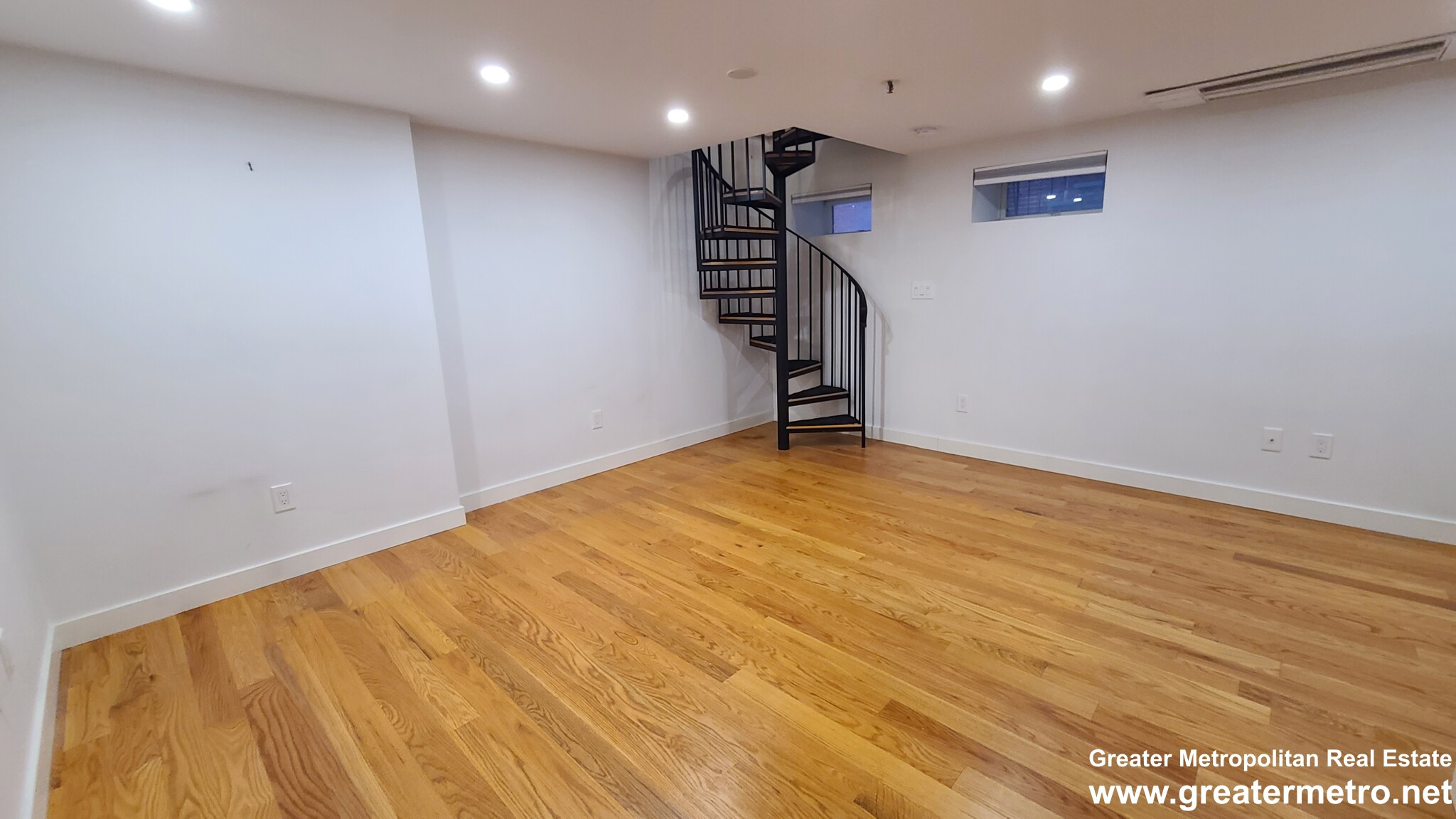 351 North St, North End