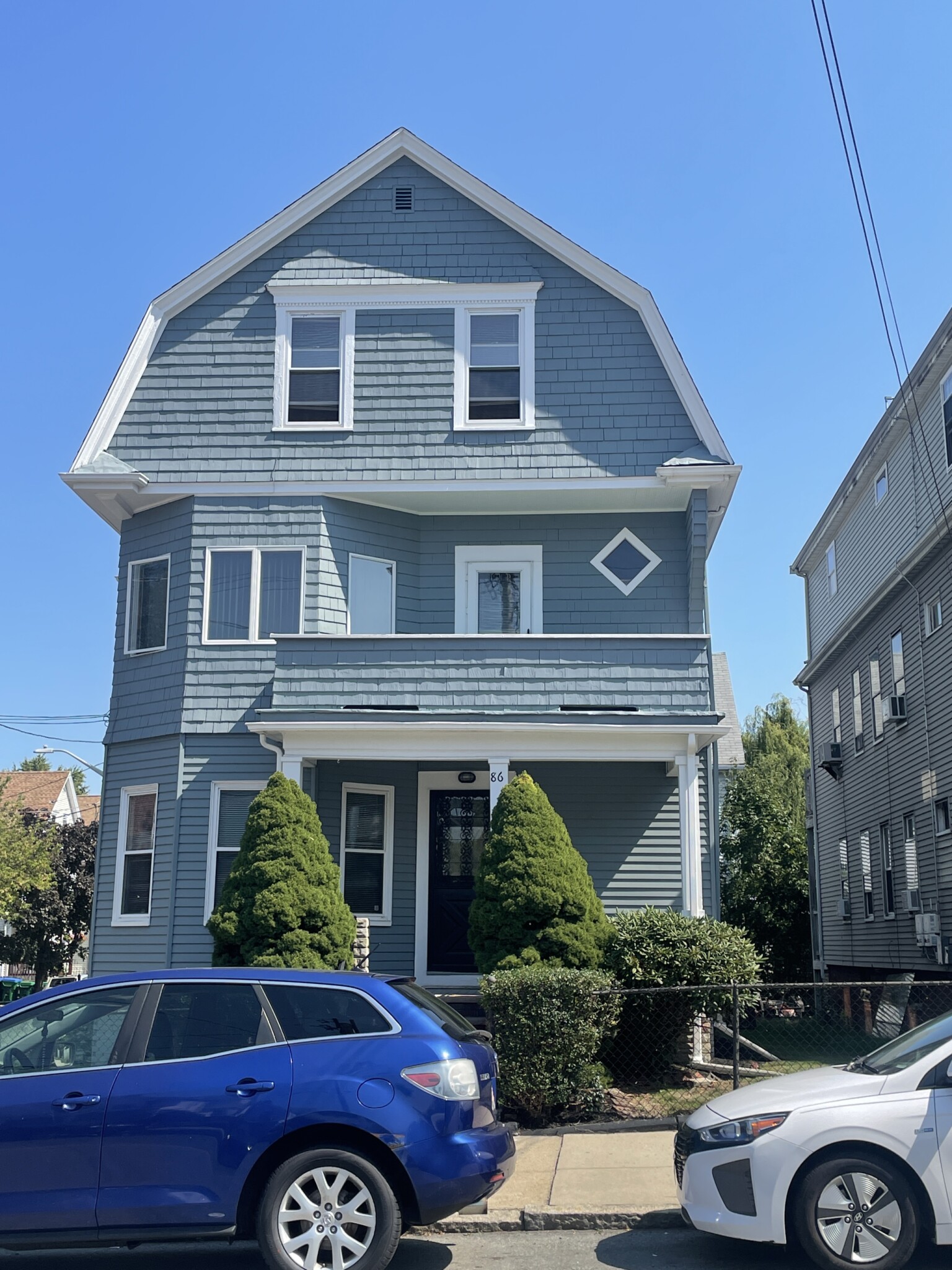 86 Medford St, Magoun Square