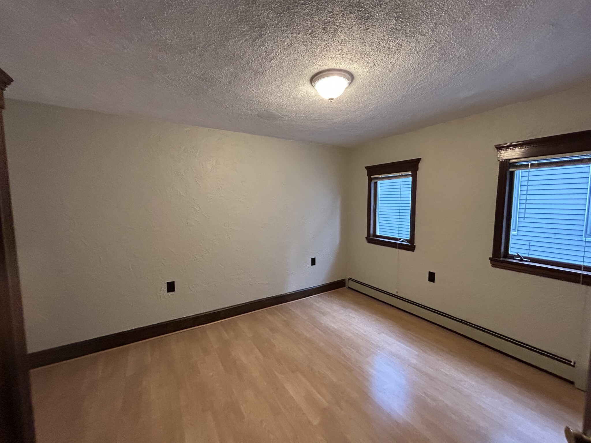 86 Medford St, Medford