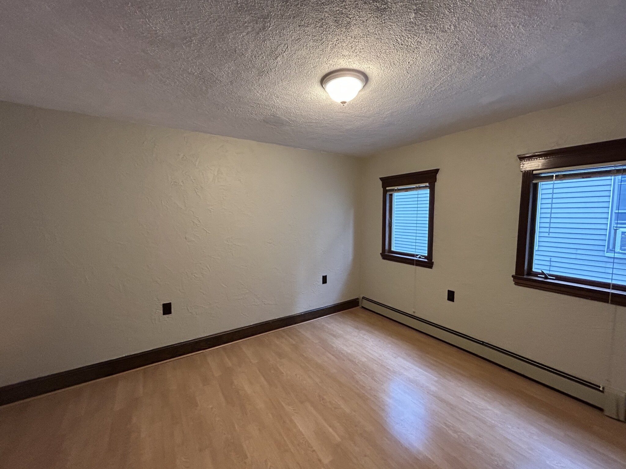 86 Medford St, Medford