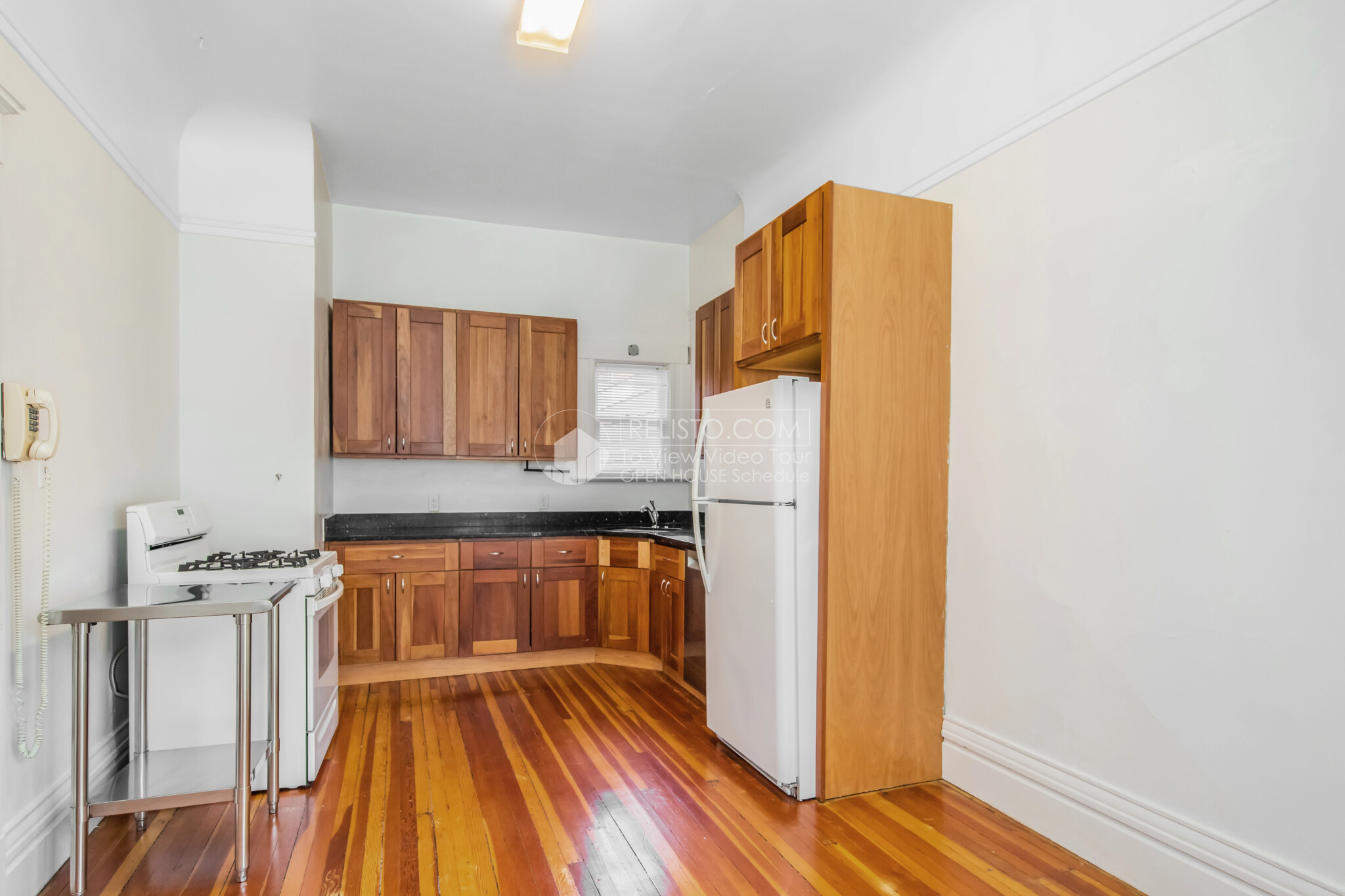 Listing image 6