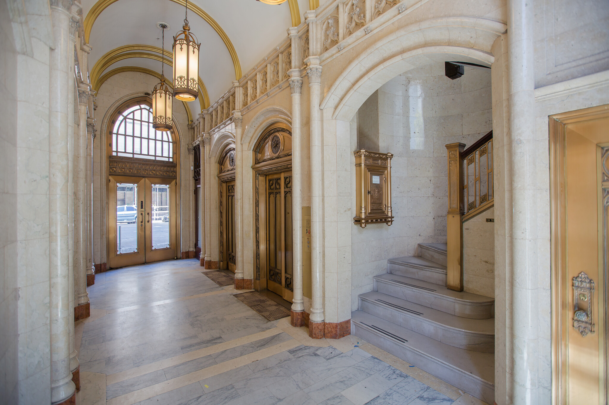 https://ygl-photos.s3.us-west-004.backblazeb2.com/933W68506d7b83792.jpg