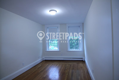 1539 Beacon St, Coolidge Corner