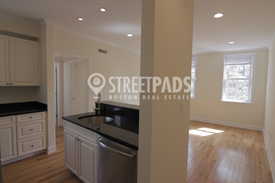 Photos of apartment on Chauncy St.,Cambridge MA 