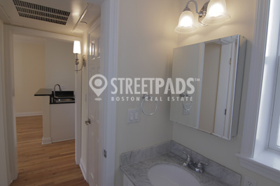 Photos of apartment on Chauncy St.,Cambridge MA 