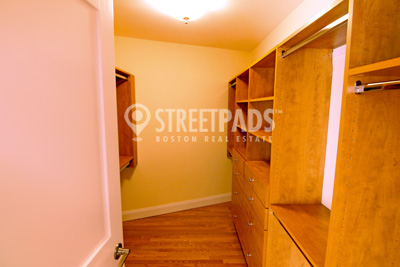 Photos of apartment on Beacon St.,Brookline MA 02446