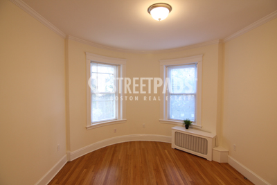 19 Green St, Coolidge Corner