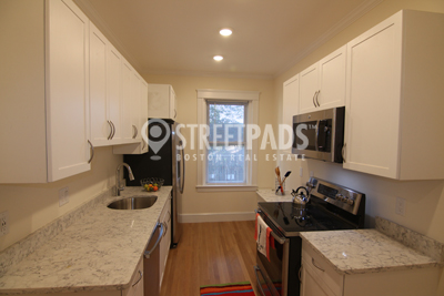 19 Green St, Coolidge Corner