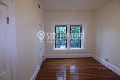 Photos of apartment on Beacon St.,Brookline MA 02446