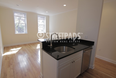 Photos of apartment on Chauncy St.,Cambridge MA 