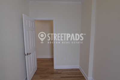 Photos of apartment on Chauncy St.,Cambridge MA 