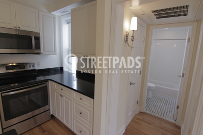 Photos of apartment on Chauncy St.,Cambridge MA 