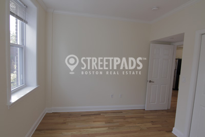 Photos of apartment on Chauncy St.,Cambridge MA 