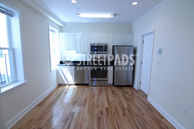 Photos of apartment on Brattle St.,Cambridge MA 02138