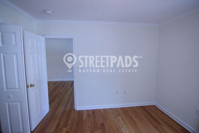 60 Brattle St, Harvard Square