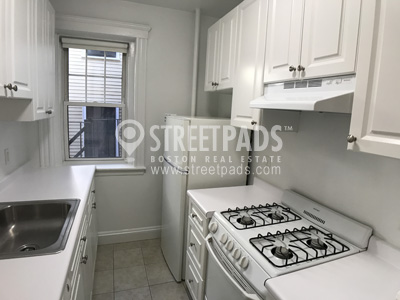 Photos of apartment on Wendell St.,Cambridge MA 02138