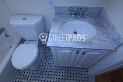 Photos of apartment on Chauncy St.,Cambridge MA 02138