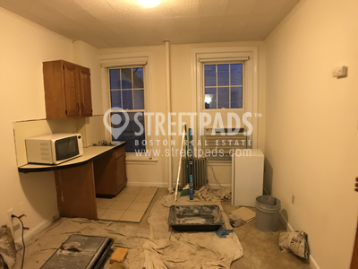 1223 Beacon St, Coolidge Corner